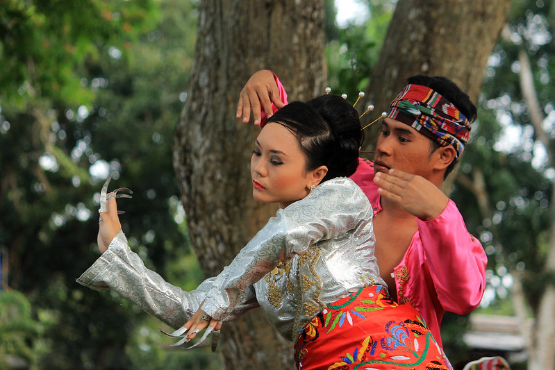 Pangalay: The Mesmerizing Fingernail Dance of the Tausug People