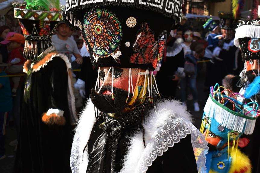 giant puppets in philippines