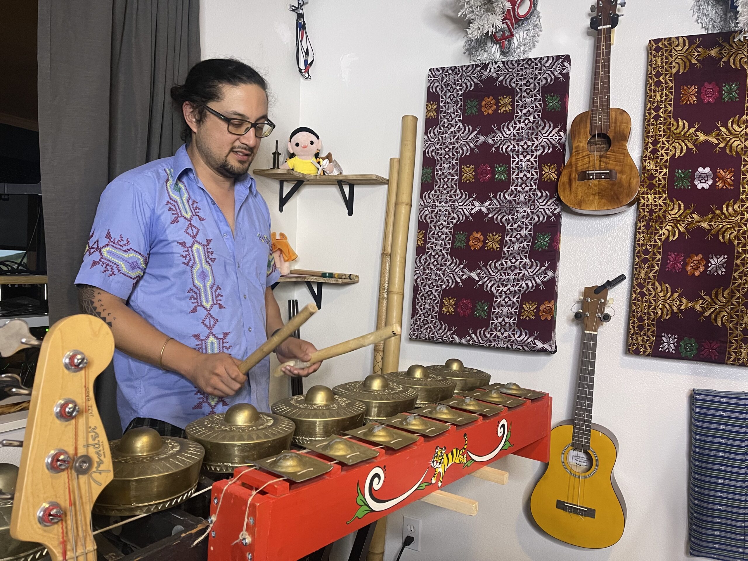 What Are Traditional Filipino Folk Music Instruments?